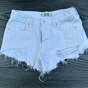 FREE PEOPLE “We the Free” white denim jean shorts - Sz 24